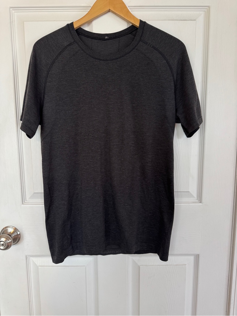 Men's Lululemon Short Sleeve Shirt